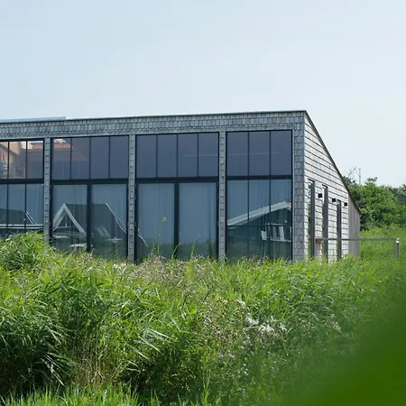 Float In Reeds And Enjoy Starlit Sky Yderby