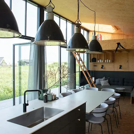 Float In Reeds And Enjoy Starlit Sky *