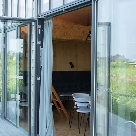 Float In Reeds And Enjoy Starlit Sky * Yderby