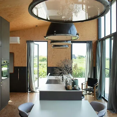 Float In Reeds And Enjoy Starlit Sky Casa de Férias Yderby