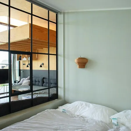 Float In Reeds And Enjoy Starlit Sky Дом отдыха