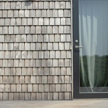 Float In Reeds And Enjoy Starlit Sky Yderby